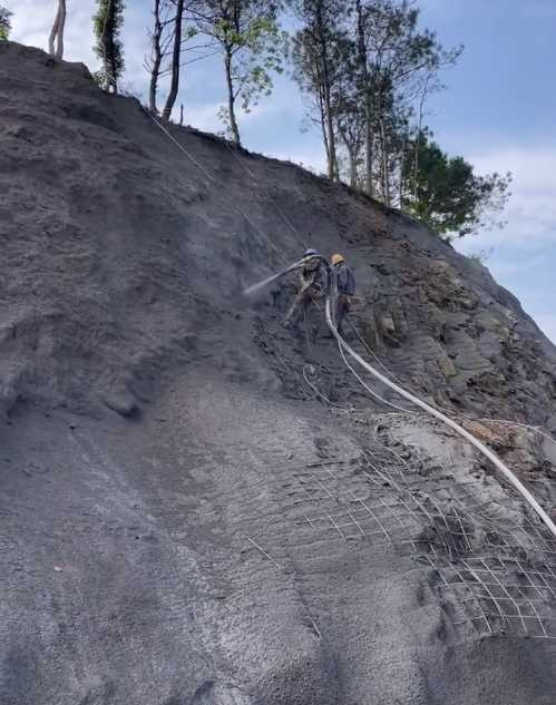 淮北烈山区边坡喷护